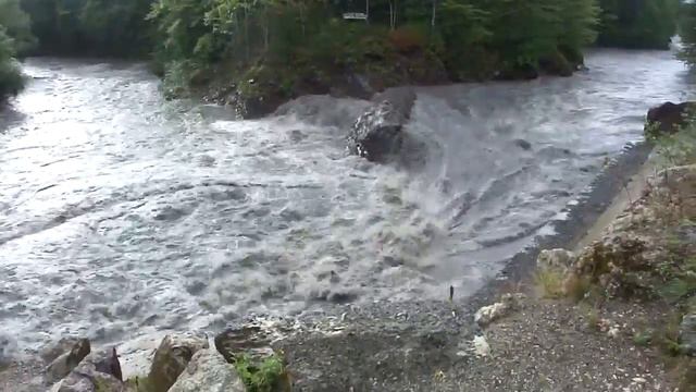 Порог Киши на реке Белая (Адыгея) смотреть онлайн