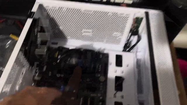 Budget $650 pc build!! смотреть онлайн