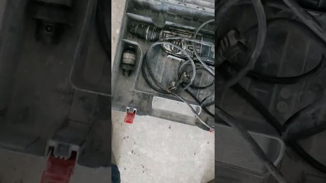 Обновил перфоратор BOSCH GBH 2-28F смотреть онлайн