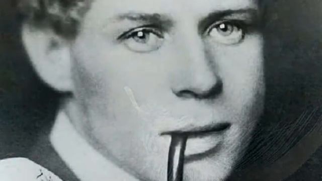 Сергей Есенин ! песня Стаса Кутузова ,стихи Андрея Титаева,видеомонтаж Е Овечки смотреть онлайн