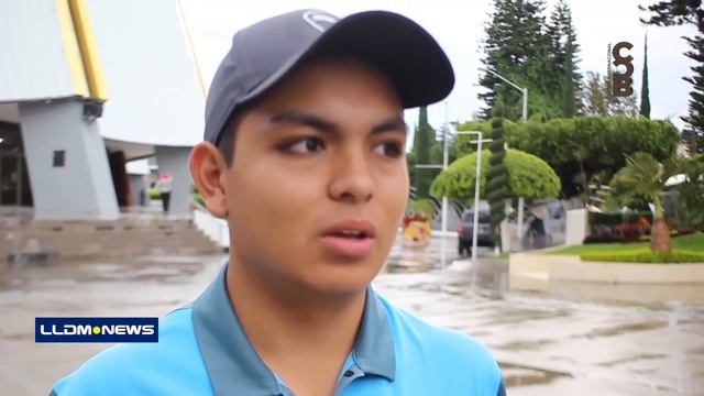El joven golfista que porta el logo de NJG смотреть онлайн