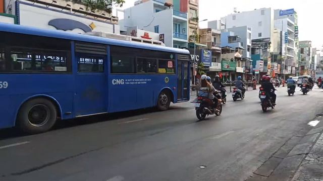 Hyundai Super Aero City CNG ( Tuyến 104 BX An Sương - ĐH Nông Lâm). смотреть онлайн