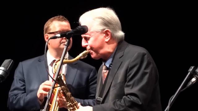 DSC Band with Scott Hamilton (ts) play "Indiana" смотреть онлайн