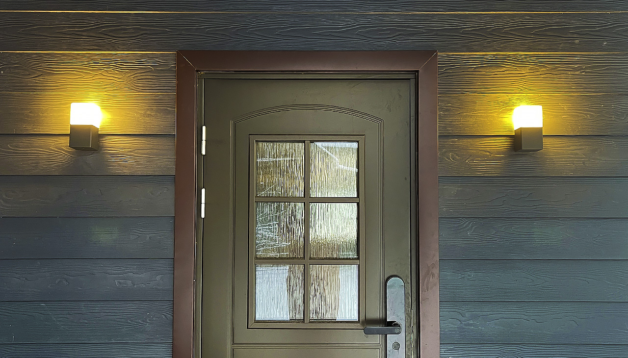 УМНОЕ фасадное освещение частного дома