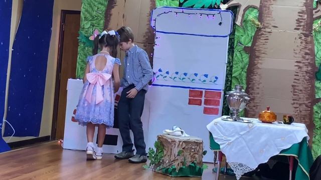 Performance - Extravaganza: "New Year's adventures of Masha and Vitya". смотреть онлайн
