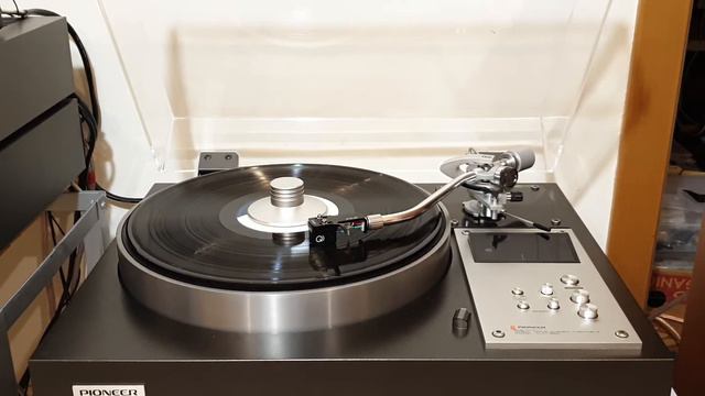 Pink Floyd - Comfortably Numb - Pioneer XLC-1850/Pioneer PA-200 + Ortofon Quintet Black смотреть онлайн