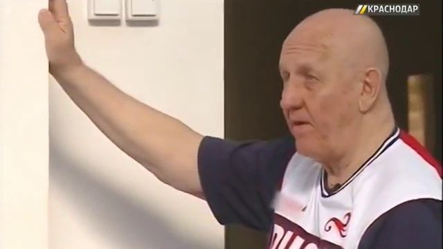 Краснодарский тренер по прыжкам на батуте Виталий Дубко отмечает 80-летие смотреть онлайн