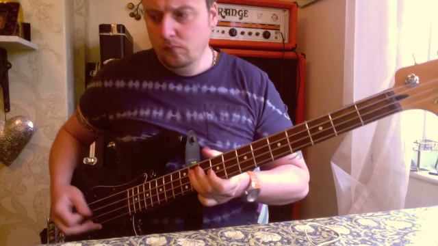 I Sat By The Ocean Bass Cover - Queens Of The Stone Age With Link To Tabs