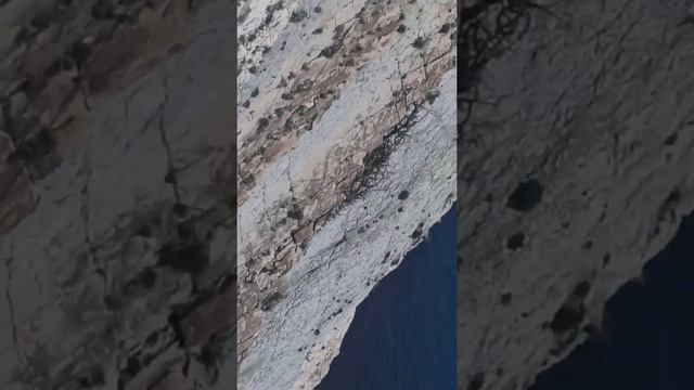 Ребёнок застрял над морем в горах Новороссийска смотреть онлайн