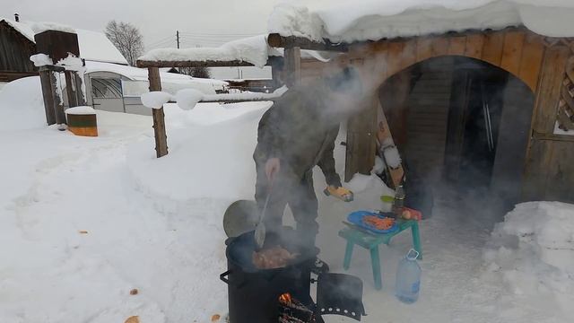 ГОТОВЛЮ В КАЗАНЕ ИЗ ТОГО ЧТО ЕСТЬ смотреть онлайн