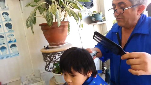 Kulas first Barber experience смотреть онлайн