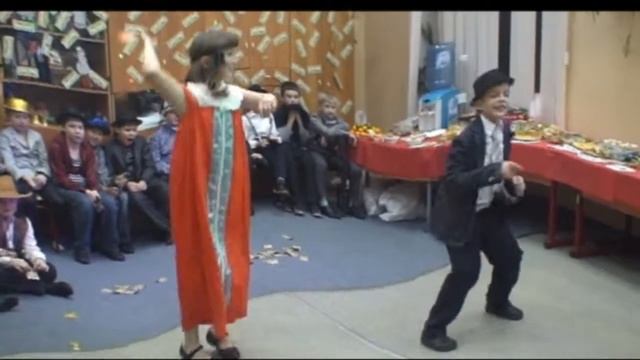 Клип Такатака новогодняя вечеринка 3А класс смотреть онлайн