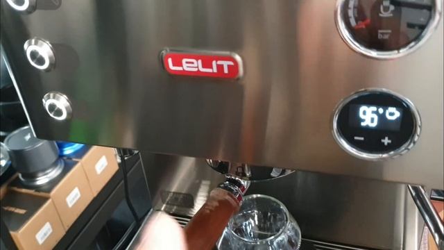 Lelit Elizabeth with G64 Single Dose Coffee Grinder | Update on Prototyping the Steam Lever смотреть онлайн