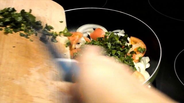 Кулинария. Рецепт тушёной хамсы смотреть онлайн