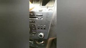 Мазда 3 как снять Магнитолу ,прикуриватель и консоль