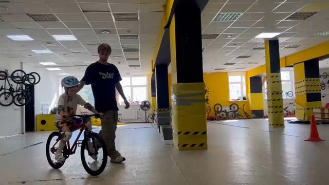 Варя на велике!