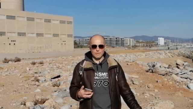 Три трубы Барселоны смотреть онлайн