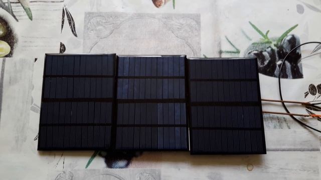Использование маленьких солнечных панелей для охлаждения грид инверторов смотреть онлайн
