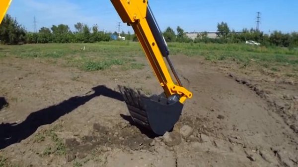 ЭКСКАВАТОР-ПОГРУЗЧИК ELAZ 880