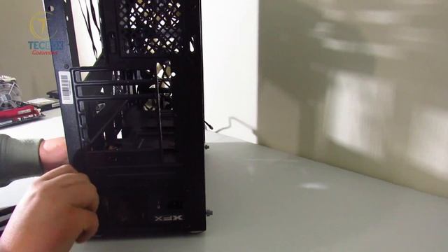 RESTAURANDO UNA PC DE 3500 USD DE 2013-- I7 990X--GTX TITAN [TecBox Colombia][TIME LAPSE BUILD смотреть онлайн