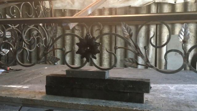 Кований дашок над дверима від Kliuch Kovka смотреть онлайн