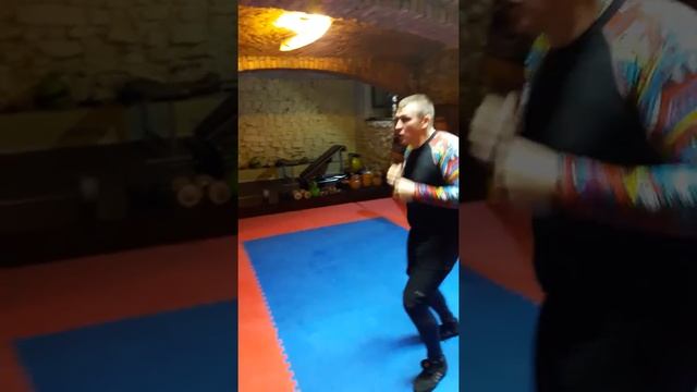 Ударная техника рук.Комбинации. смотреть онлайн