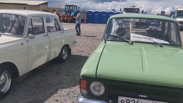 АВТОМОБИЛЬ ИЖ. РЕТРО АВТОМОБИЛЬ. СОВЕСТКИЙ АВТОМОБИЛЬ. РАРИТЕРНЫЙ АВТОМОБИЛЬ. смотреть онлайн