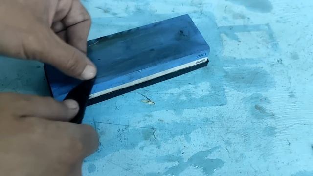 Секатор как бритва за две минуты! Режет даже гвозди! смотреть онлайн