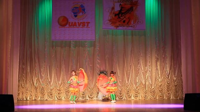 Осенний Вернисаж 20161112 191904 MVI 9882 (Belly dance) смотреть онлайн