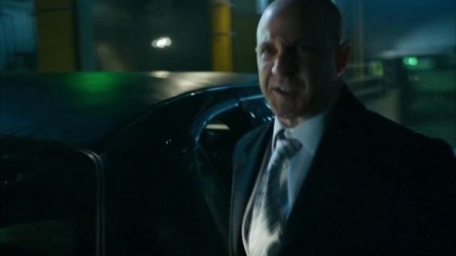 Arrow / Стрела: Обзор первого сезона смотреть онлайн