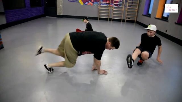 Junkee Carmichael - One of those days | break-dance by Anton Didyk | High-Up art-space смотреть онлайн