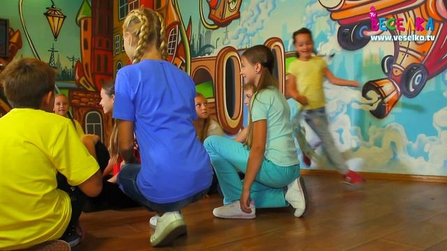 Игра для детей Платочек. Анимация. Игромания. Друзья. Большая компания. Детский канал. Веселка TV смотреть онлайн