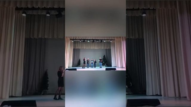 «Новый год идет по свету!» смотреть онлайн