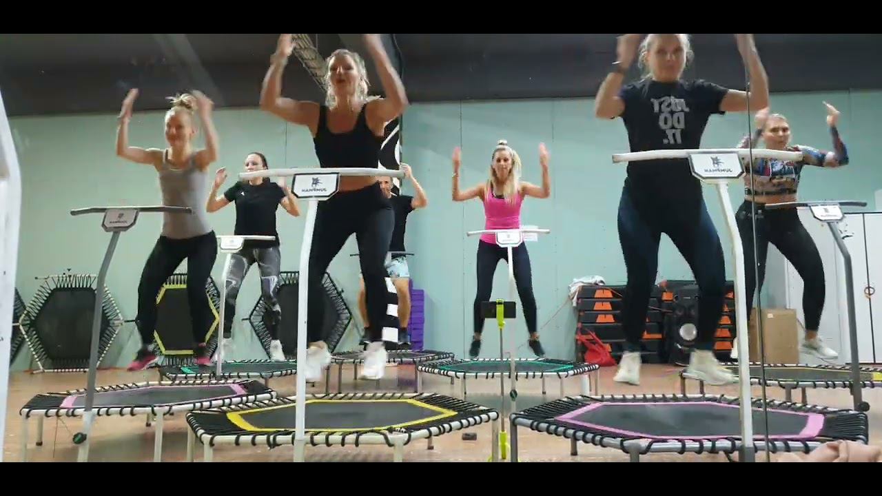 Джампинг фитнес -это энергия, это молодость, это здоровье , настроение , впечатление, отрыв. смотреть онлайн