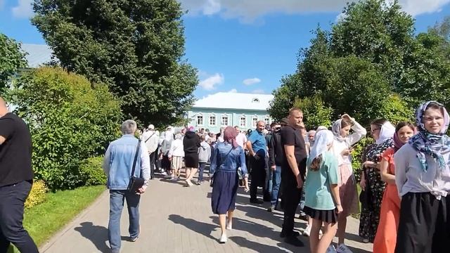 Дивное Дивеево Заселяемся в отель, наш номер, мощи Серафима Саровского, Лена и Оксана в монастыре. смотреть онлайн