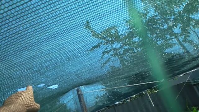 Затеняющая сетка для огорода Один раз установил и на зиму не надо снимать.. смотреть онлайн