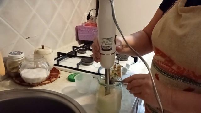 Солим форель и готовим домашний майонез. смотреть онлайн