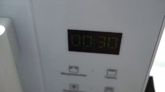 Обзор СВЧ-печи Hotpoint-ARISTON MWHA 253 W. Часть 2. Режим гриля смотреть онлайн