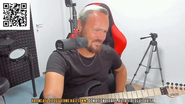 Fredguitarist слушает вокал пьяного моряка Хэтфилда смотреть онлайн