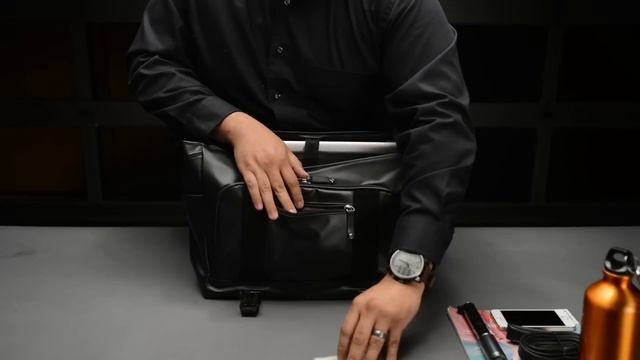 Boa nerve stealth | Large 15-inch laptop messenger bag with magnetic quick-release strap system смотреть онлайн