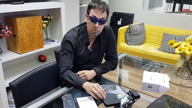 Unboxing Mecool KM9 media player for digital signage смотреть онлайн