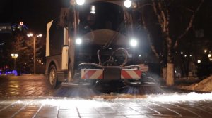 Многофункциональная коммунальная машина City Ranger 3500 в работе