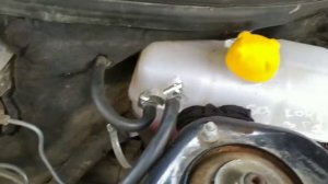 Замена расширительного бочка ВАЗ 2110-2112. Ставим от Приоры!