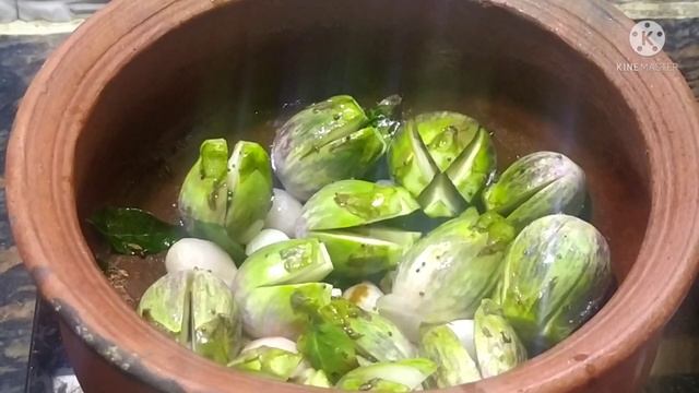 ருசியான எண்ணெய் கத்தரிக்காய் குழம்பு// Ennai katharikkai kulambu/Ennai Katharikkai Kulambu In Tamil смотреть онлайн