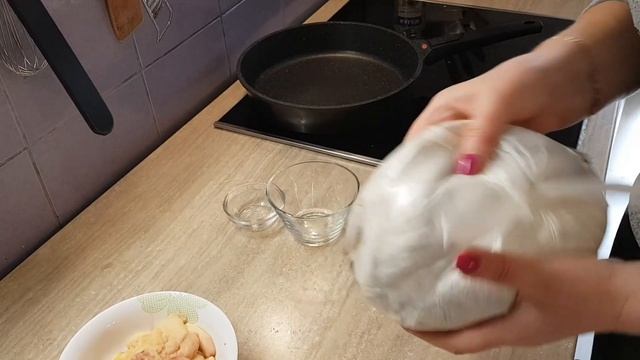Балтийская КОРЮШКА. Удачный улов в магазине. наисвежайшая,пахнущая огурцом корюшка! смотреть онлайн