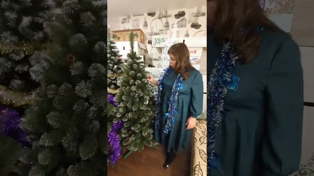 Искусственная елка с натуральными шишками смотреть онлайн