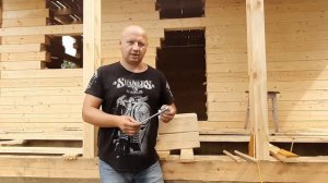 Разница между сборкой сруба на гвозди, нагеля и пружинный узел сила. Плюсы и минусы.