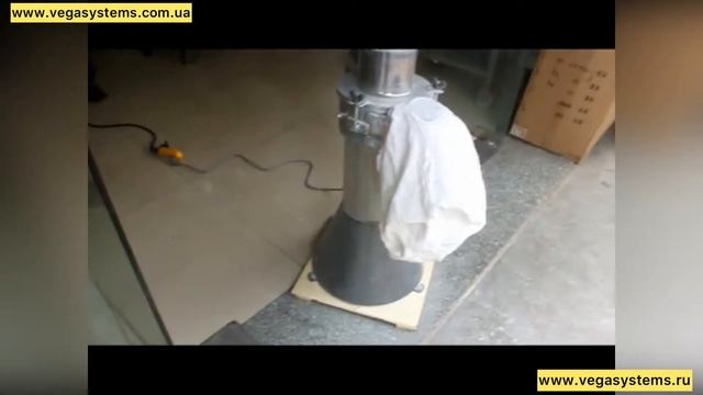 Измельчитель орехов и кореньев, Vega Grinder 45 Small для измельчения твердых продуктов смотреть онлайн