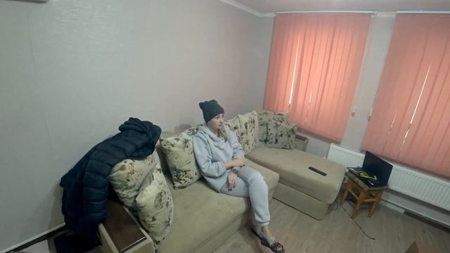 Покупка дома, под угрозой или нет? \\ Запаковка посылки в армию. смотреть онлайн