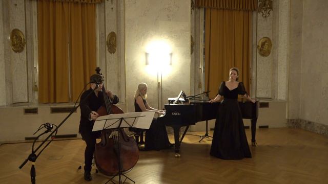 DUO Melnikova&Maholetti, Vitaly Lutzyk - Kontrabass, Richard Strauss "Morgen" Op.27 No.4 смотреть онлайн